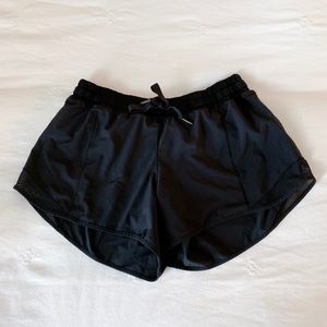 Lululemon Hotty Hot Short